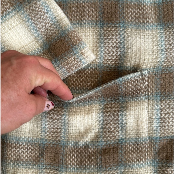 Plaid Over-Sized Blazer - Picture 5 of 9